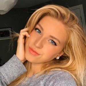 Meet your Posher, Mackenzie rose